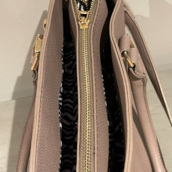 Madison West Purse - Picture 6 of 7